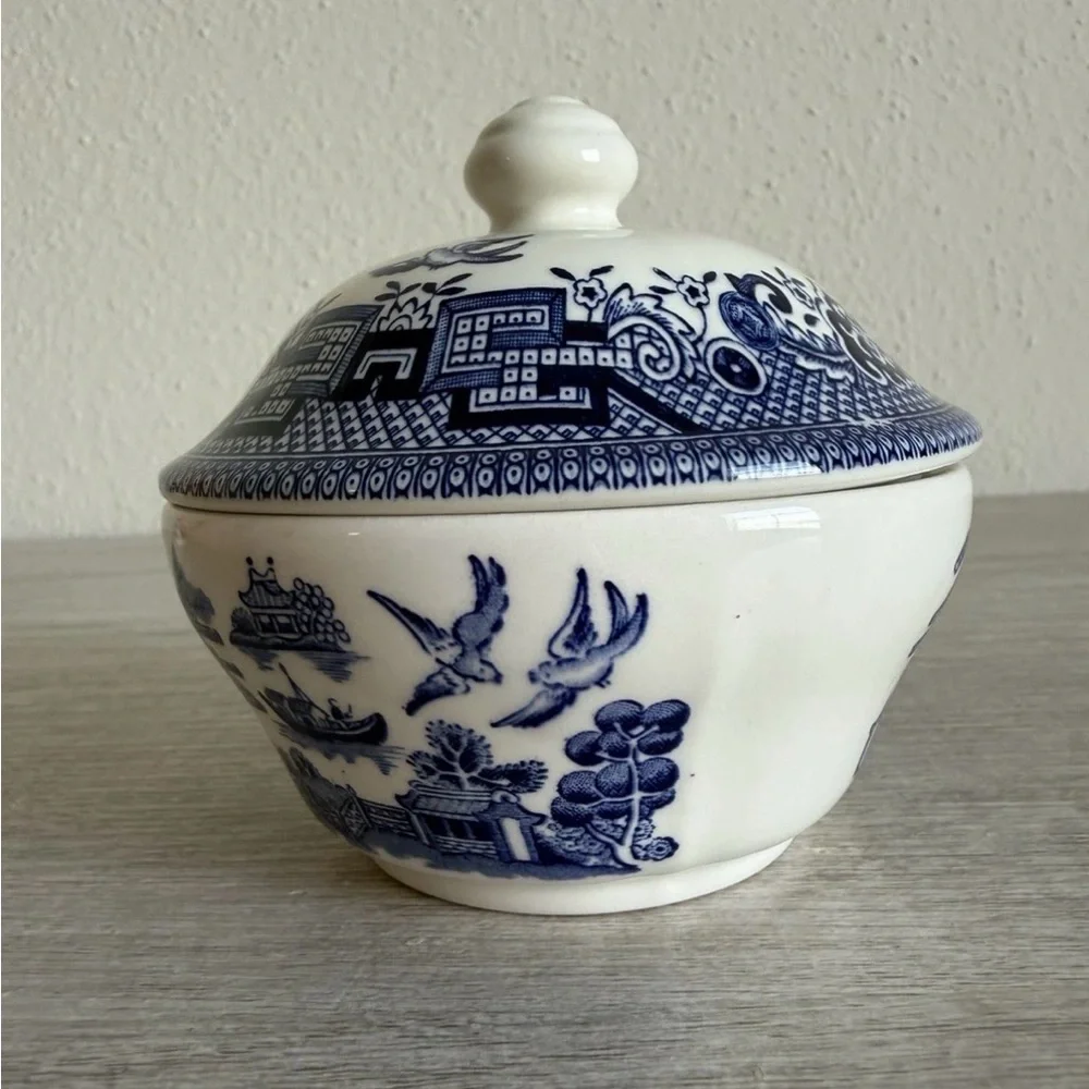 Vintage Churchill Blue Willow Creamer And Sugar Mint Condition Made In England - Picture 10 of 13